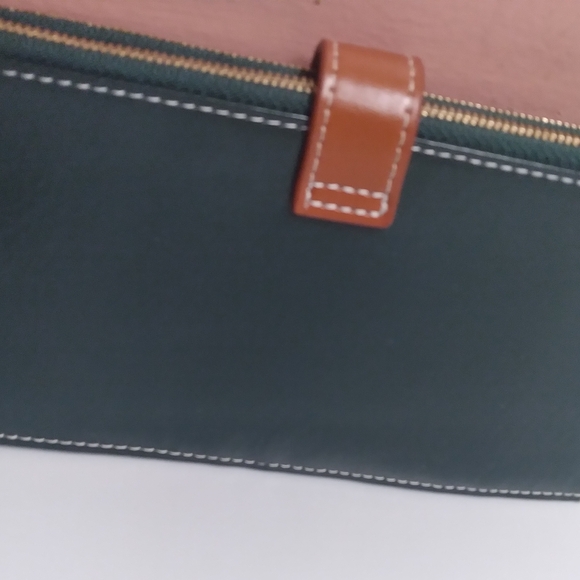 DARK Green PRORECTIVE Wallet with Gold Accent - Picture 3 of 5